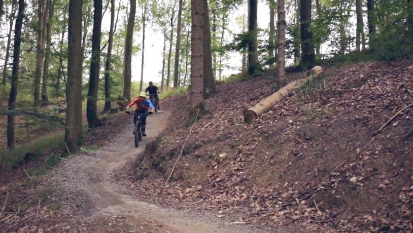 Cyklister i Sønderskoven screendump til video