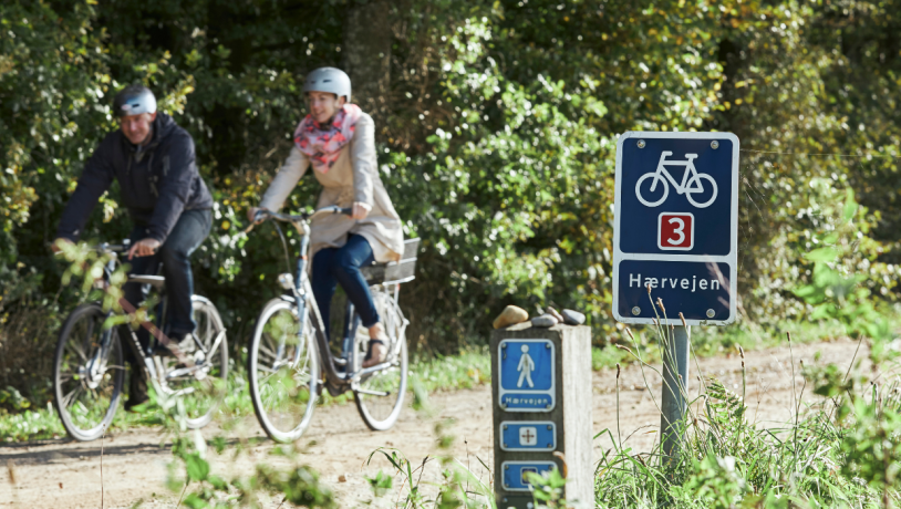 To cyklende på Hærvejen