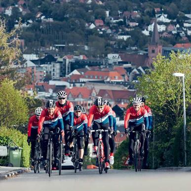 Cykelryttere op ad Gammel Kongevej i Vejle