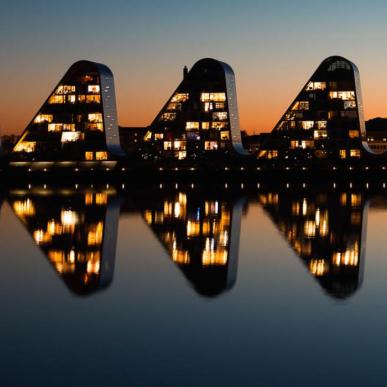 Bølgen i Vejle med solnedgang