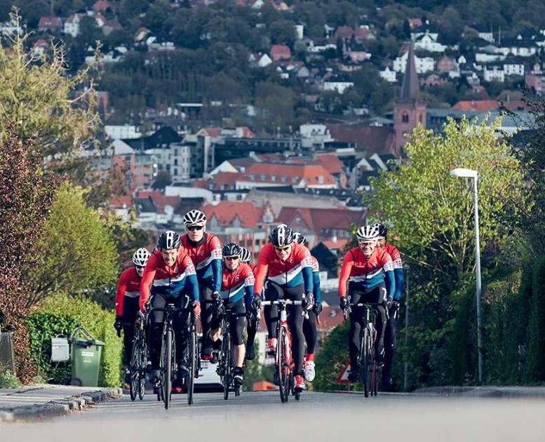 Cykelryttere op ad Gammel Kongevej i Vejle