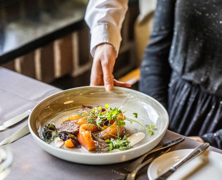 Middag på Panorama Restauranten på Munkebjerg Hotel